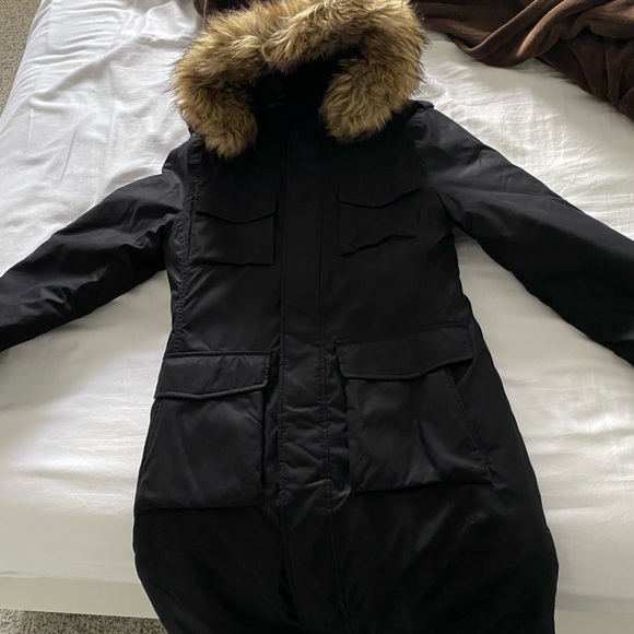 Tna Parka. Like new - Picture 1 of 4